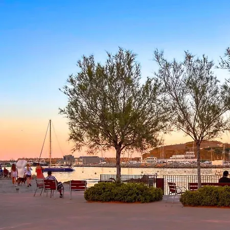 Pau Catalunya Costa Brava * Llançà